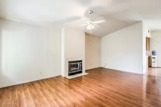 Photo #4: 2225217 Listing