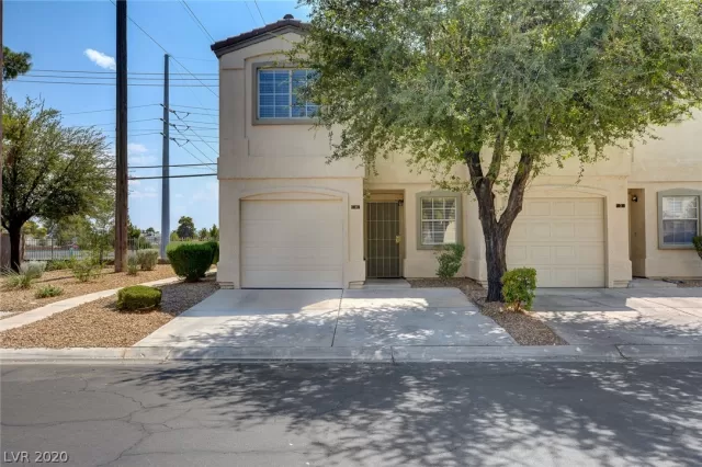 MLS: 2225218 Condo For Sale