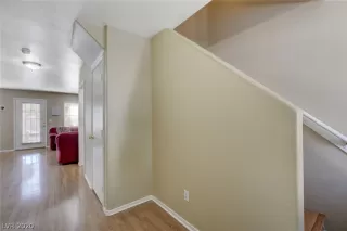 Photo #2: 2225218 Listing