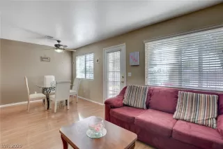 Photo #5: 2225218 Listing