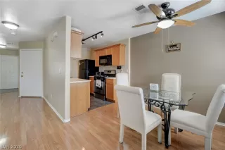 Photo #6: 2225218 Listing