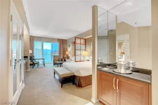 Photo #5: 2225224 Listing 