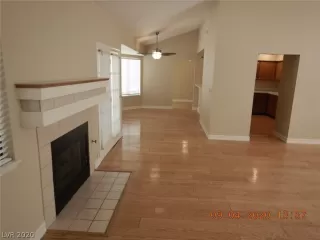 Photo #5: 2225281 Listing 