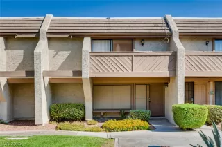 Photo #1: 2225327 Listing 