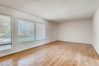 Photo #4: 2225327 Listing 