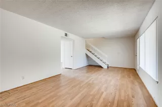 Photo #6: 2225327 Listing 