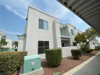 Photo #1: 2225333 Listing