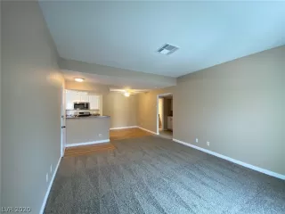 Photo #6: 2225333 Listing