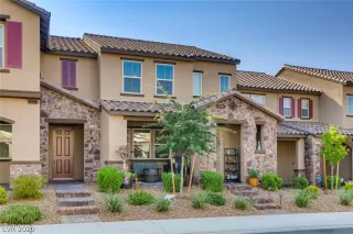 Photo #2: 2225339 Listing