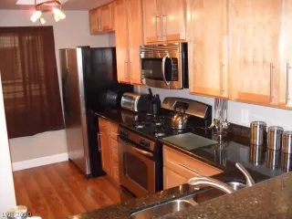 Photo #3: 2225391 Listing