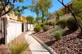 Photo #2: 2225402 Listing 