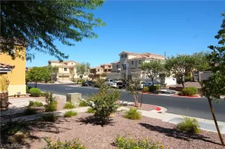 Photo #3: 2225402 Listing 