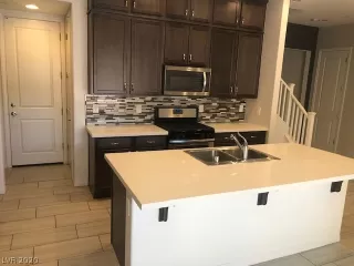 Photo #2: 2225417 Listing 