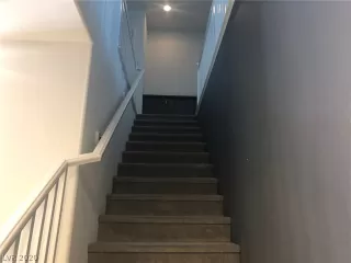 Photo #5: 2225417 Listing 