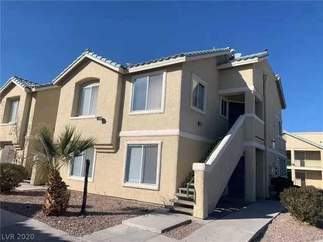 MLS: 2225428 Condo For Sale