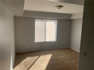 Photo #4: 2225428 Listing