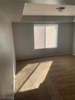 Photo #5: 2225428 Listing