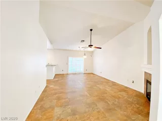 Photo #5: 2225448 Listing 