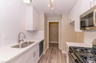 Photo #1: 2225476 Listing