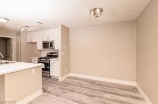 Photo #3: 2225476 Listing