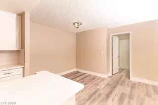 Photo #4: 2225476 Listing