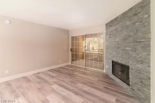 Photo #5: 2225476 Listing