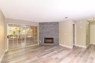 Photo #6: 2225476 Listing