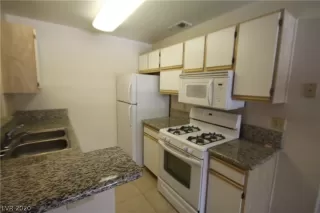 Photo #3: 2225505 Listing