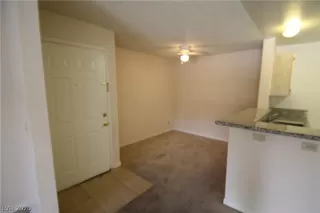 Photo #5: 2225505 Listing