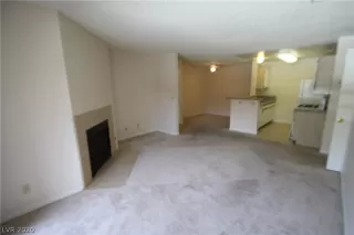 Photo #6: 2225505 Listing