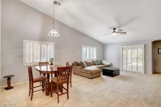 Photo #3: 2225584 Listing