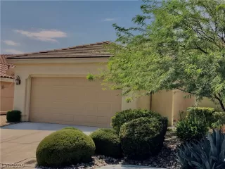 Photo #2: 2225593 Listing