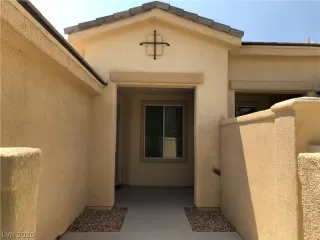 Photo #3: 2225593 Listing