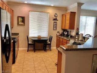 Photo #4: 2225593 Listing