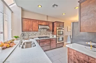 Photo #2: 2225596 Listing 