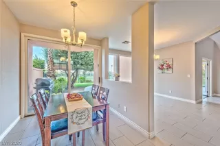 Photo #5: 2225596 Listing 