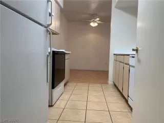 Photo #3: 2225619 Listing