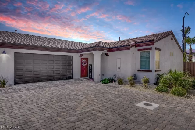 MLS: 2225620 Condo For Sale