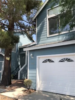 Photo #1: 2225644 Listing