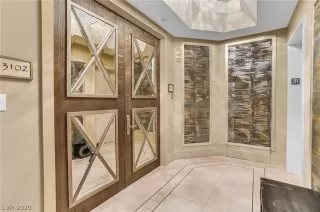 Photo #1: 2225648 Listing