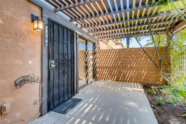 MLS: 2225685 Condo For Sale