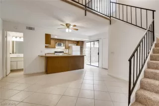 Photo #1: 2225685 Listing