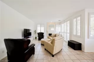 Photo #4: 2225701 Listing 