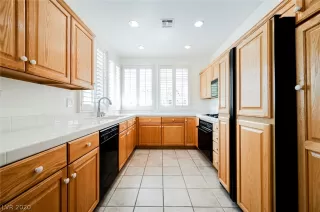 Photo #6: 2225701 Listing 