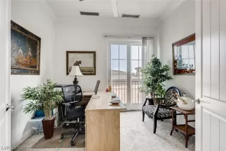 Photo #5: 2225712 Listing