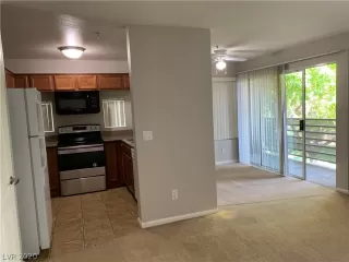 Photo #3: 2225727 Listing