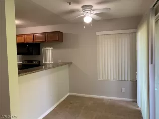 Photo #4: 2225727 Listing