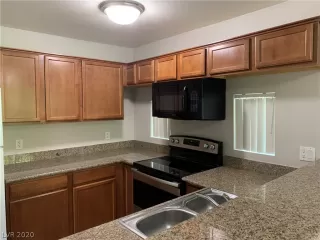 Photo #5: 2225727 Listing