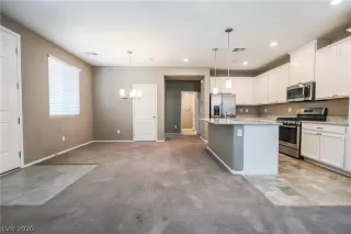 Photo #3: 2225750 Listing