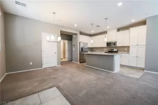 Photo #4: 2225750 Listing